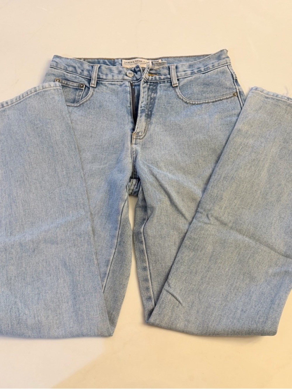 Light Wash Women’s Jeans - Classic Straight Leg